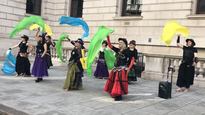 Shimmy Café Barefoot Dance Fusion at the London Landmarks Half Marathon 2019